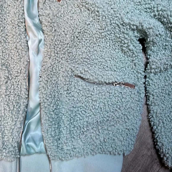 Forever 21 Faux Sherpa Jacket - Picture 3 of 7